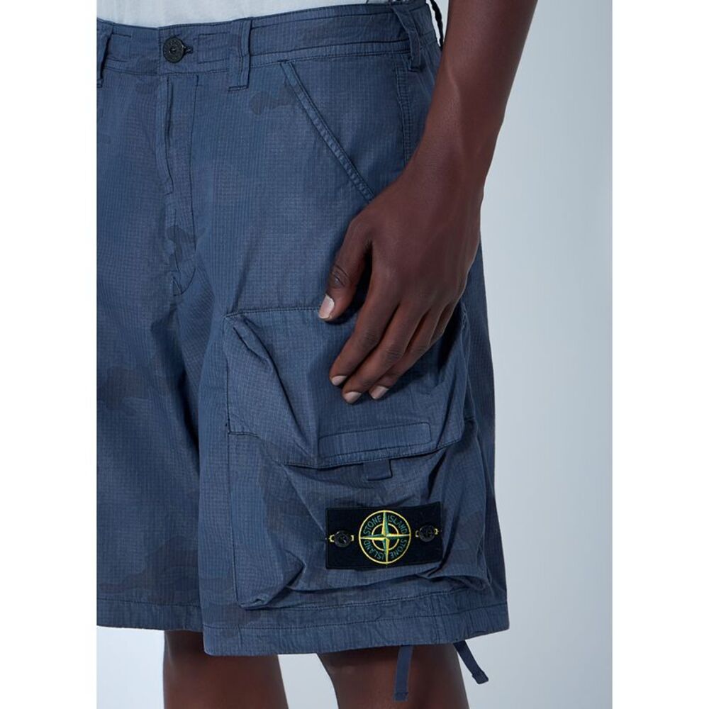 Stone Island Men Ripstop Cargo Shorts - Picture 5 of 6